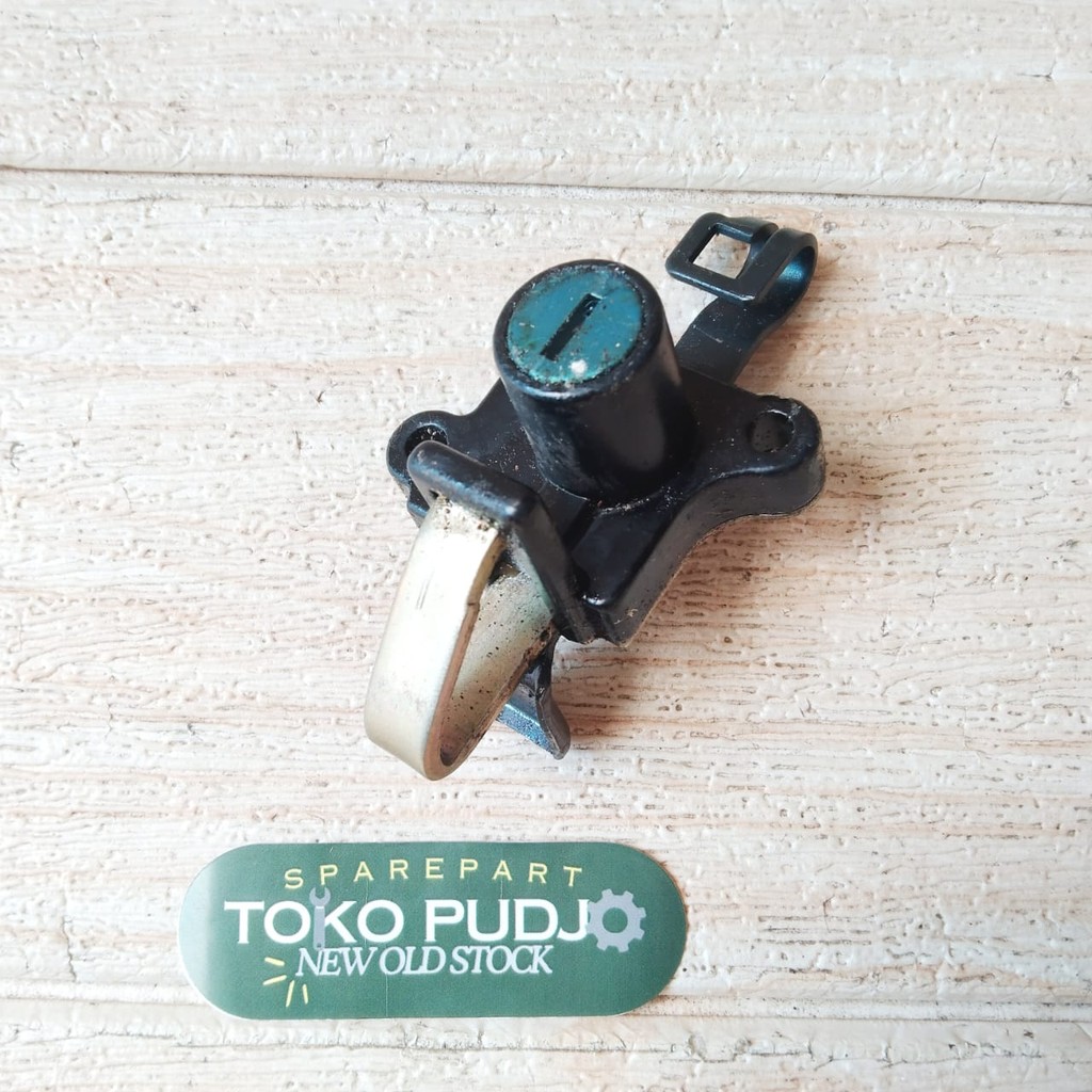 COD/KUNCI JOK HELM GANTUNGAN HELM HONDA MEGAPRO FI TIGER -NEW OLD STOCK-