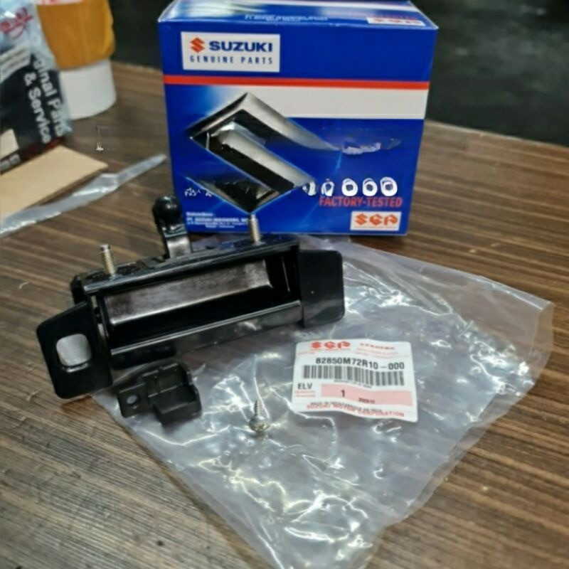 HANDLE PINTU BAGASI - HANDEL PINTU BAGASI ALL NEW ERTIGA ORI