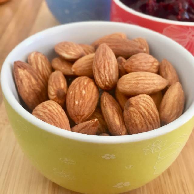 

250gram ALMOND PANGGANG ORIGINAL TAWAR tanpa kulit (Roasted Plain) blue diamond