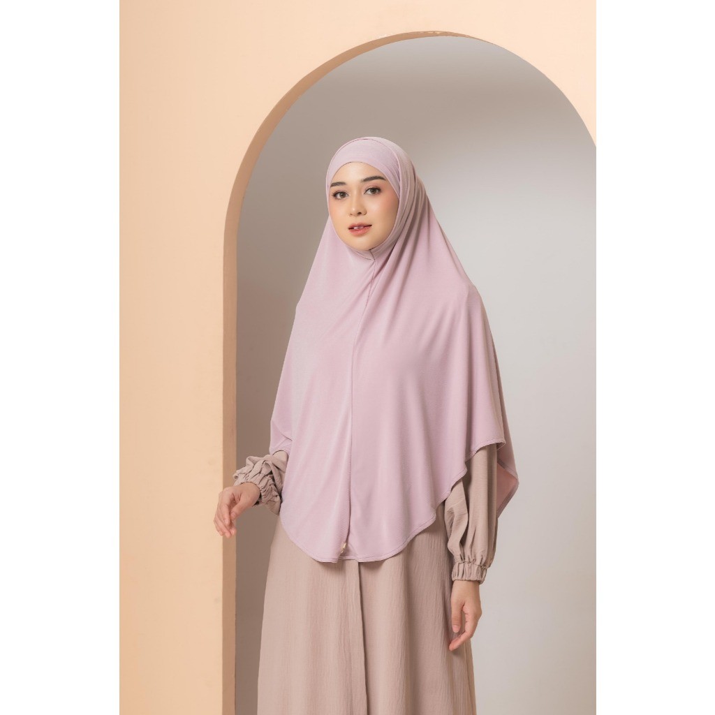 Naraya Bergo Leyana Syari