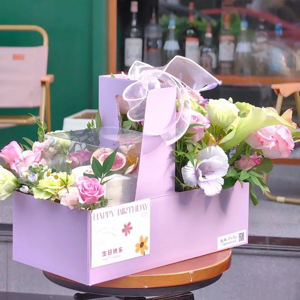 

PORTABEL BOX BUNGA KUE FLOWER BLOOM CAKE TANPA KUE,PITA,BUNGA SERTA TEMPELAN HANYA BOX SAJA