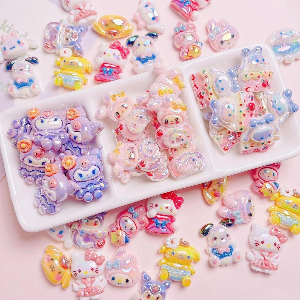 

Cute Sanrio Cartoon Resin Patch DIY 3D Hand Account Mobile phone shell Accessories Stickers Water Cup Decoration Figurine Toys