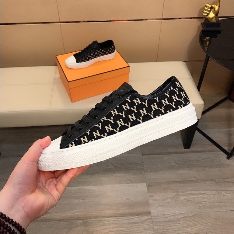 Gucci Luxurious Minimalism Fashion Men Casual Shoes Sneakers Black Gold Gucci Logo