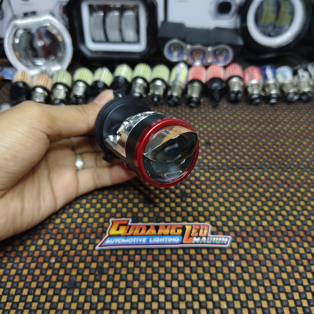 LAMPU LED LASER H4 MINI PROJECTOR PNP MOTOR DAN MOBIL DENGAN KIPAS PENDINGIN