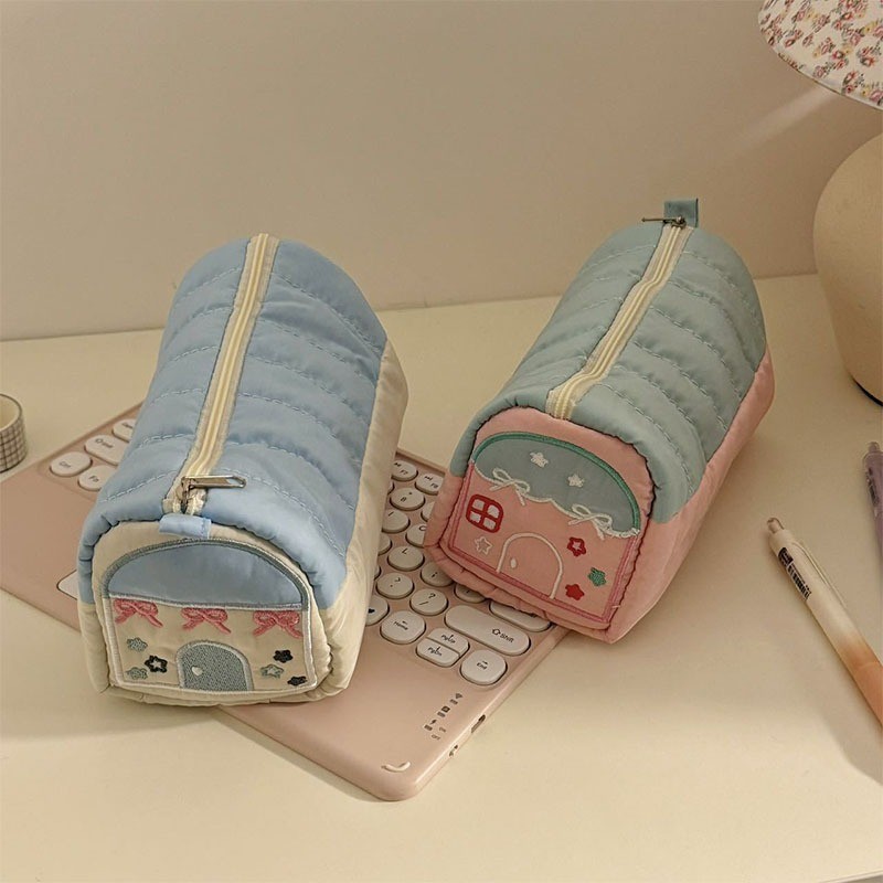 

JAMIN MURAH !!!Pencil Case / Kotak Pensil Aesthetic Korean Style / Kotak Pensil Puffy Premium / Tempat Pensil Pita Bentuk Rumah(BISA LANGSUNG ORDER)