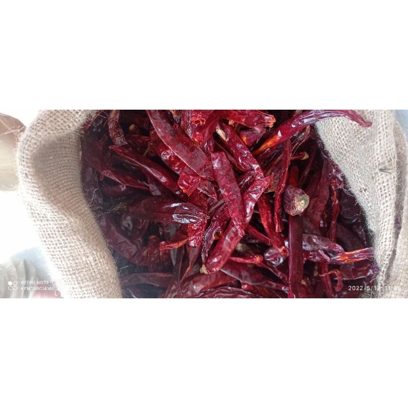 

Paket ( 1kg ) CABE MERAH BESAR KERING TANPA TANGKAI TIDAK PEDAS KUALITAS BAGUS