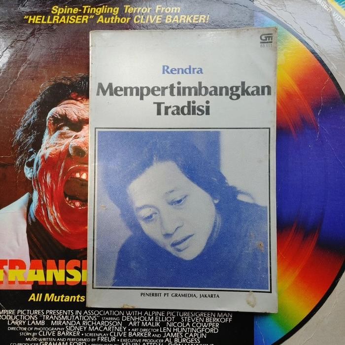 

Mempertimbangkan Tradisi - Rendra