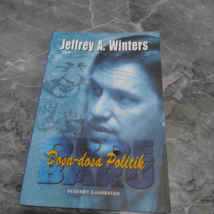 DOSA-DOSA POLITIK -JEFFREY A WINTERS-B3