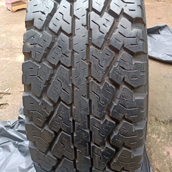 Ban Mobil Second 31x10.50 R15 Layak Pakai
