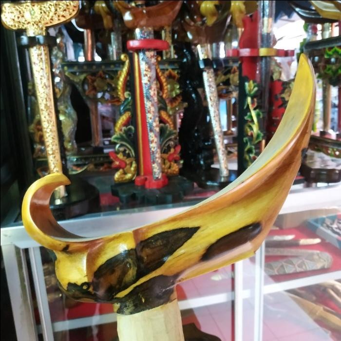 

Warangka Keris Ladrang Surakarta Kayu Timoho Pelet Motif Mbelang Sapi