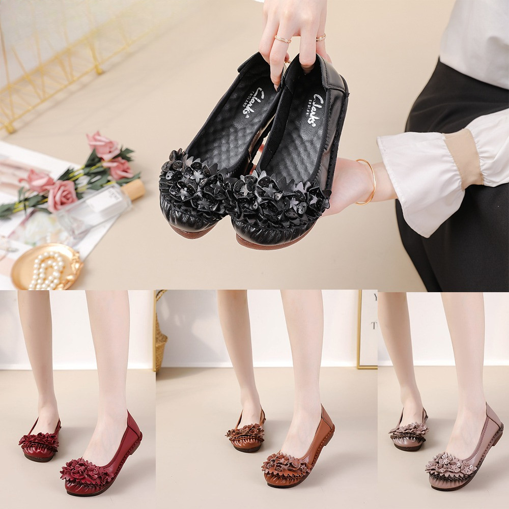 Shoes Woman Clarks Motif Bunga . Sepatu Wanita . Kulit Sintetis