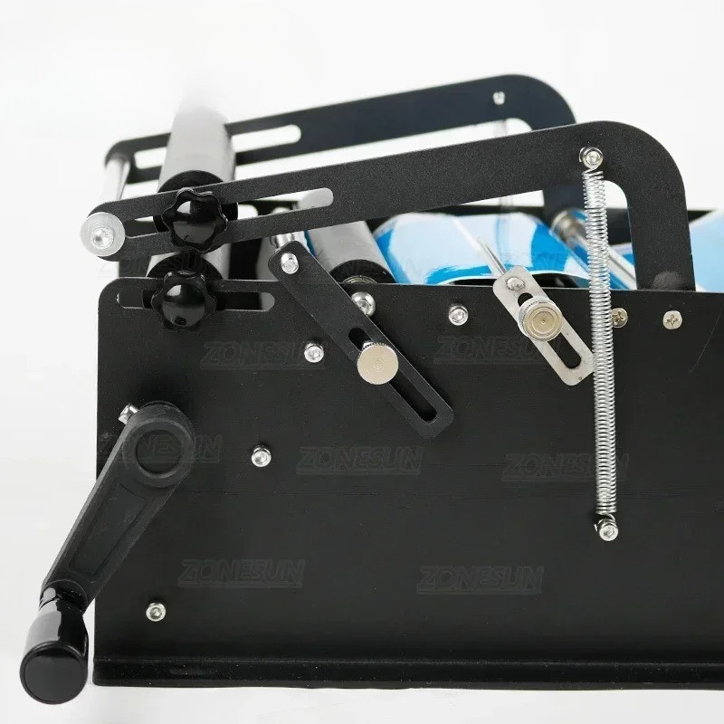 

ZONESUN Label Applicator Big Stickers Manual Plastic Round Bottle Tin Can Tube Labeling Machine Packaging Machine ZS-50W