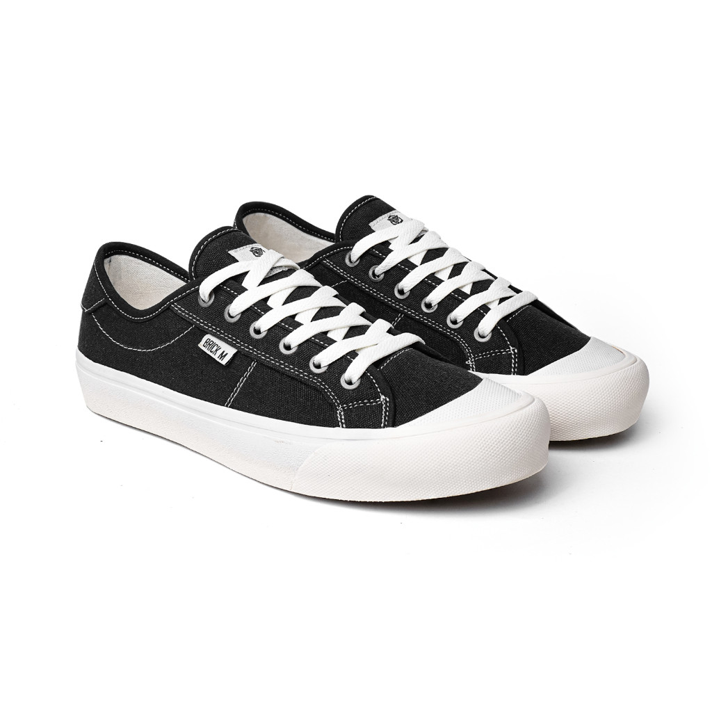 XJ28WS Brick Mansions - Urban Street Black White Sepatu Sneakers Casual Pria Wanita