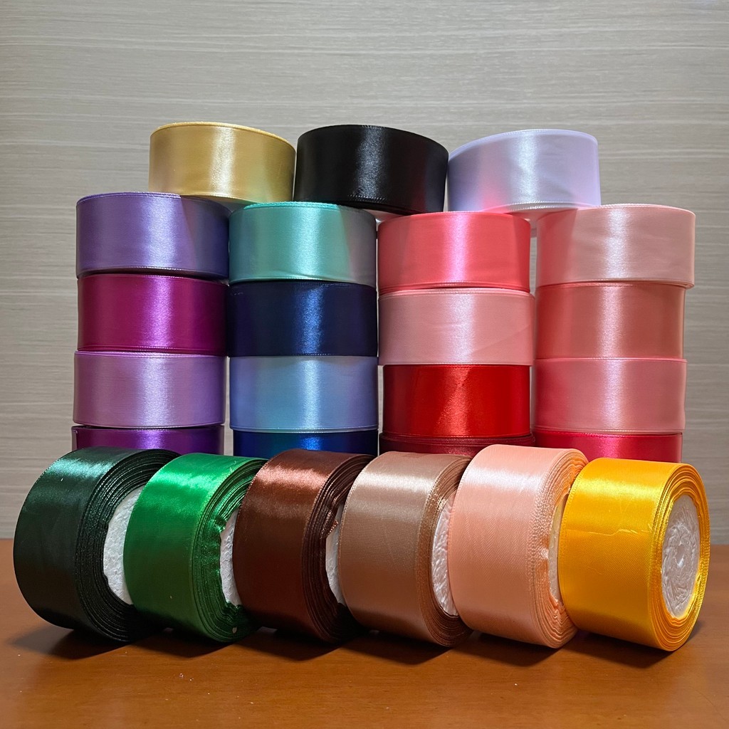 

Fleur Loom - (4cm) Pita Satin / Pita Kain Kado / Pita Buket / Bouquet Ribbon / per roll