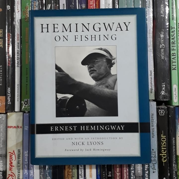 hemingway on fishing by ernest hemingway english ORIGINAL HARD COVER
