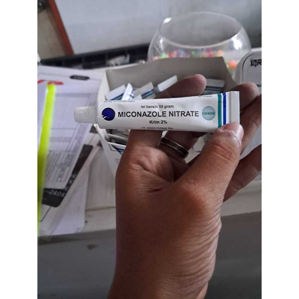Miconazole Nitrate KIMIA FARMA Krim 10 gr - Cream Miconazole Nitrate 2% Obat Kulit Jamur, Panu, Kada