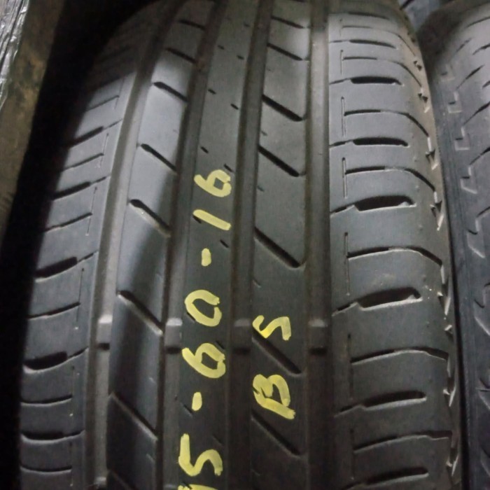 BAN MOBIL 195-60-16 BRIDGESTONE DUNLOP copotan seken bekas HRV