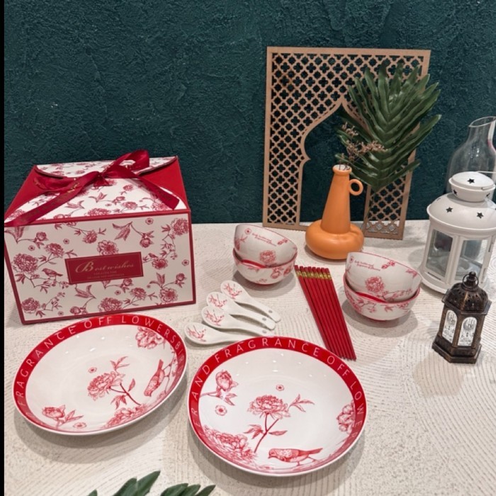 

GIFT SET BOX LEBARAN HAMPERS / SET PIRING KERAMIK STYLE HADIAH HARUKA - Merah