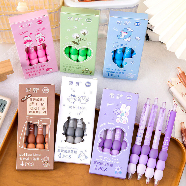 

FAVORITE PENA GEL MEKANIK 1 SET ISI 4 PCS MOTIF KARTUN WARNA WARNI CEPAT KERING DENGAN BANTALAN BULAT NYAMAN / QUICK DRY WITH COMFORTABLE ROUND GRIP