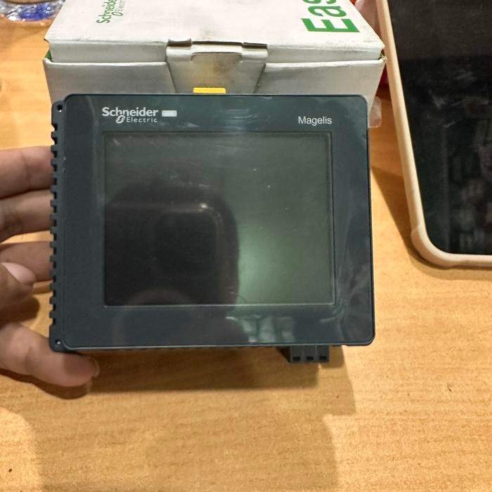 HMI SCHNEIDER MAGELIS HMIS5T ORIGINAL