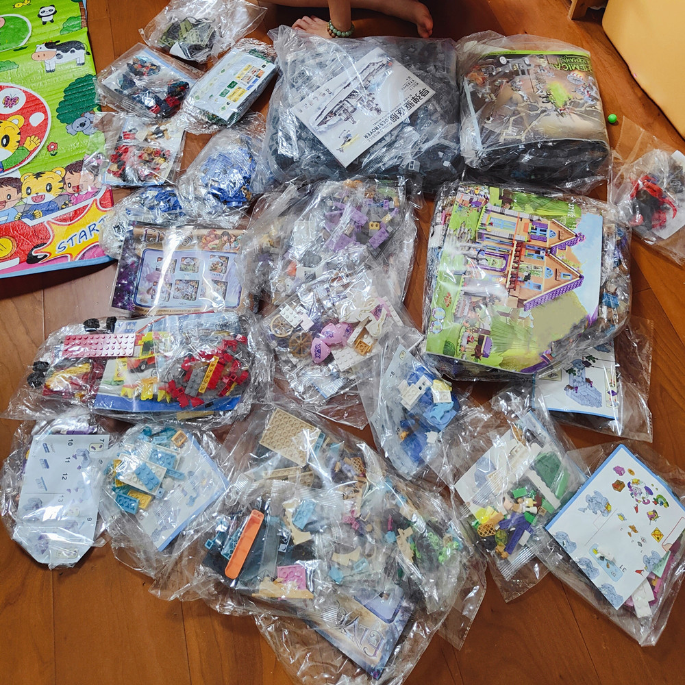 

Bulk Random Building Blocks MOC with Drawings Parts DIY Creative Bricks Compatible Mixed Style Set Construction Toys Kids Gifts