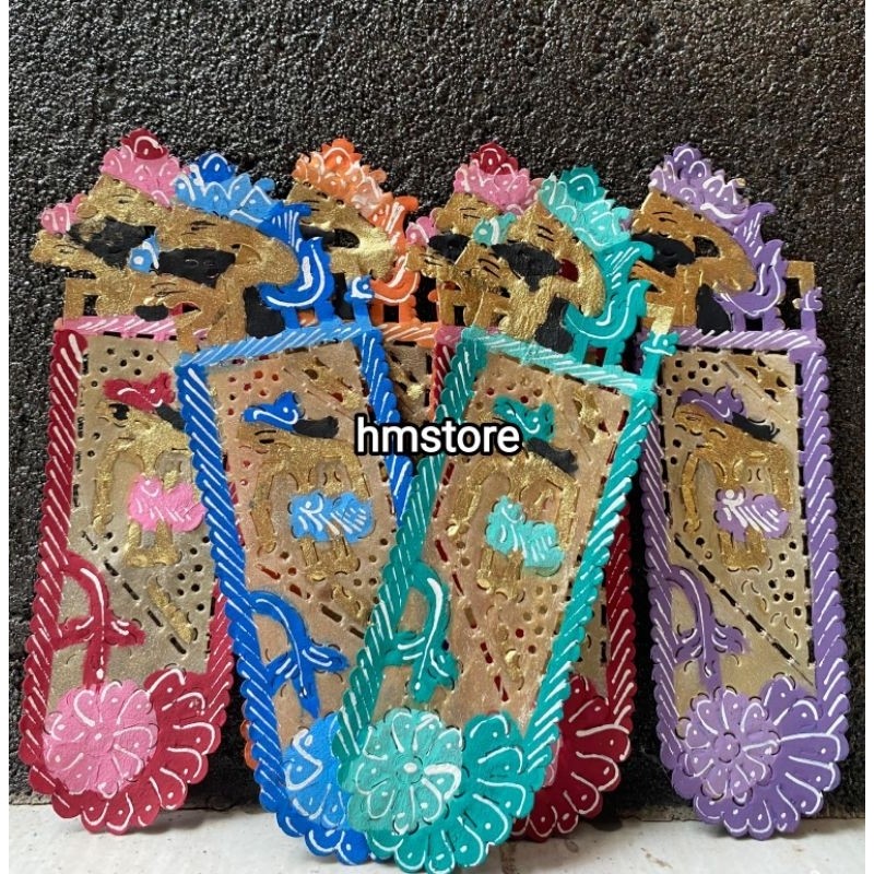 

Souvenir Pembatas Buku Wayang Kulit Khas Jogja Indonesia