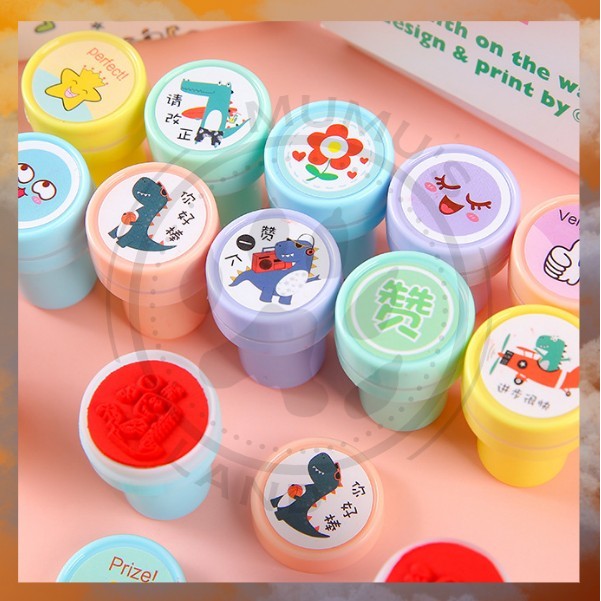 

MUMUSLAND NEW STEMPEL GURU KARAKTER BULAT - BINTANG - LOVE - BENTUK ANIMAL / CAP / MAINAN A-PK003