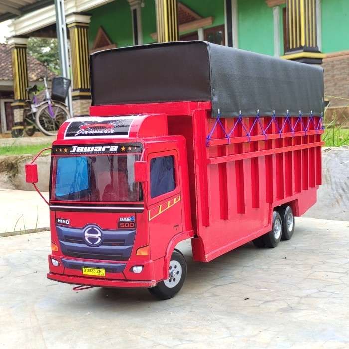 Terbaru[Promo] miniatur mobilan truk oleng kayu truck hino tronton maianan P70cm - Merah, STANDAR TE