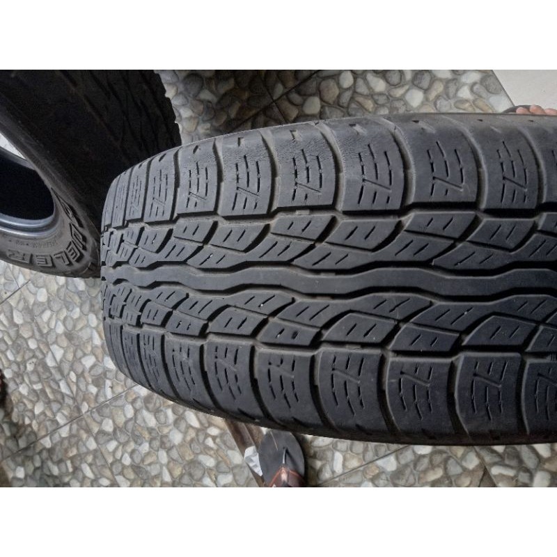 BAN MOBIL UK 235/60 R16,MERK BRIDGESTONE SECOND BERKUALITAS RING16 UYE BAN MOBIL