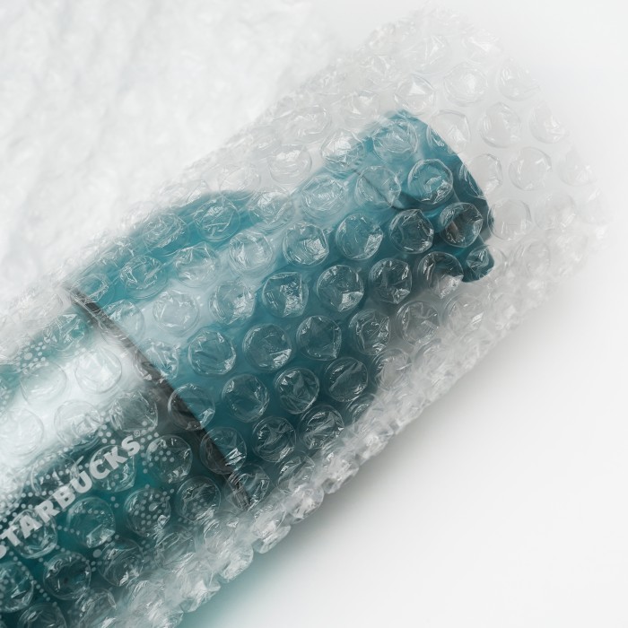 

Plastik Bubble Wrap 125cmx50m BUBBLE WRAP BERWARNA DKM PLUS MURAH ROLL - Hitam Ekonomis