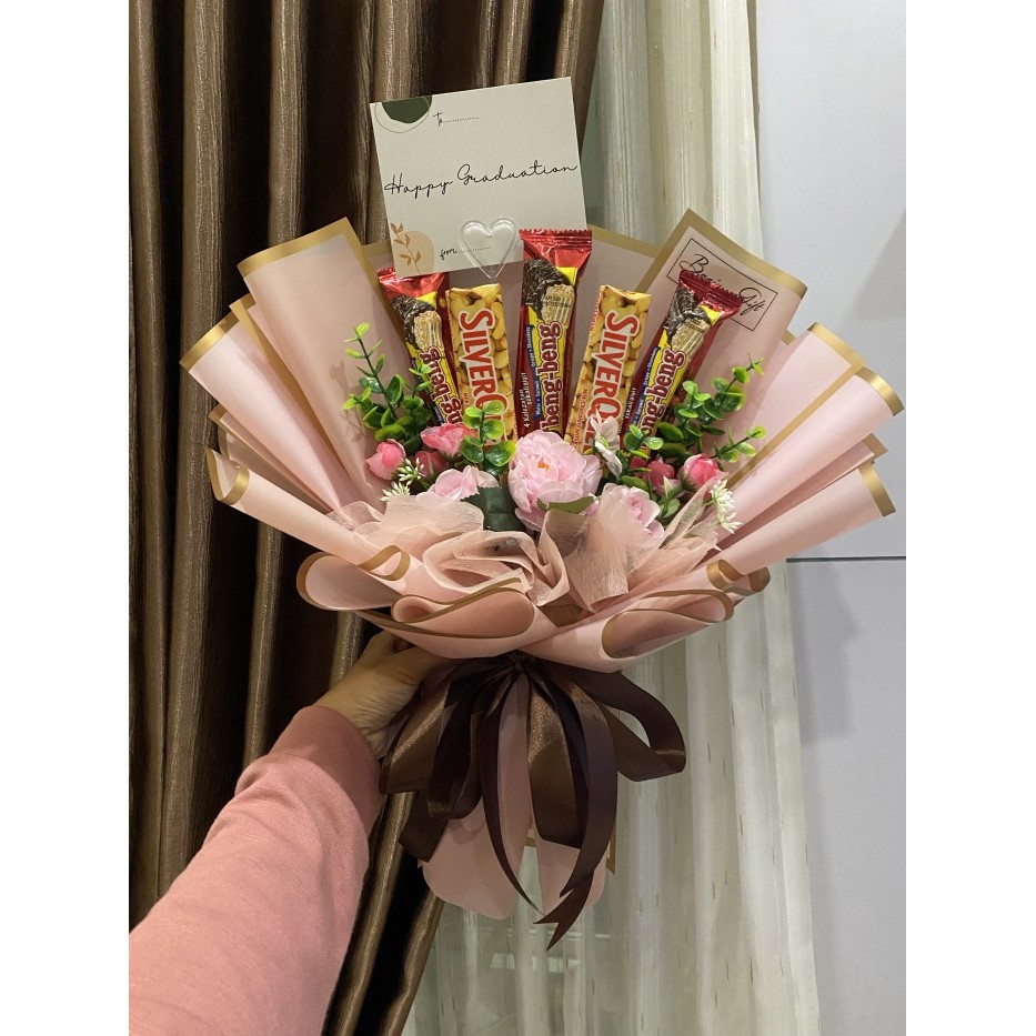 

bouquet snack/buket bunga premium hadiah ulang tahun,wisuda,kelulusan - Paket B