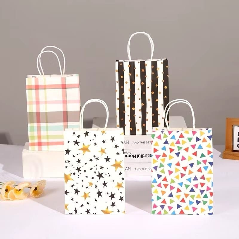 

Dalingshop Paper Bag Tas Kado Motif Garis Polkadot Star Segitiga Simple Goodie Bag Souvenir