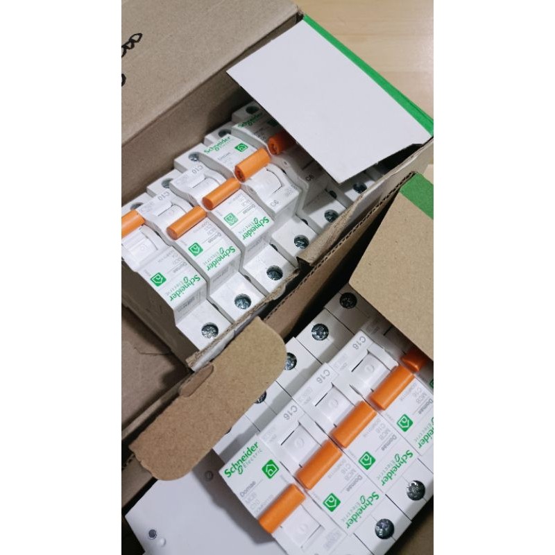 MCB SCHNEIDER Electric