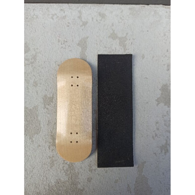 

Fingerboard Deck+Foamtape 32mm Medium Concave Maple #n6