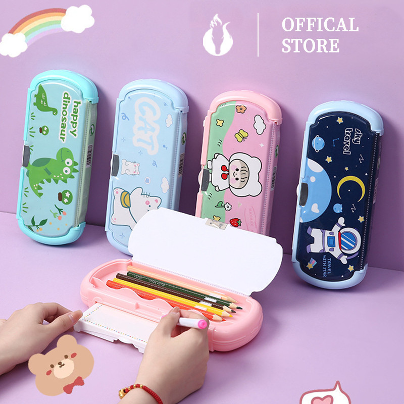 

NEWSTOK Fungsional Kotak Alat Tulis dengan Papan Tulis Lucu -Nilai Tinggi -Kartun Kotak Pensil Anak Siswa Sekolah Dasar Kreatif Multi