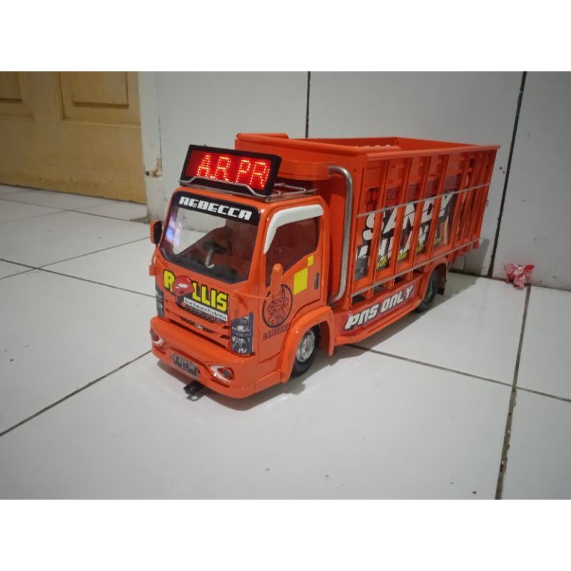 Miniatur truk oleng rolis tawakal anti gosip Wahyu abadi HM cabe bos kecil