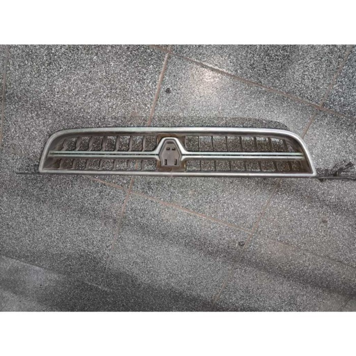 Grill Grille Toyota AE110 AE111 1996 Original