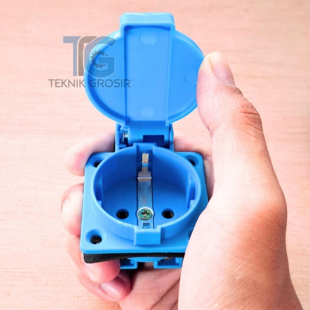 Stop Kontak Genset 16A IP44 – Soket Kontra Steker Listrik