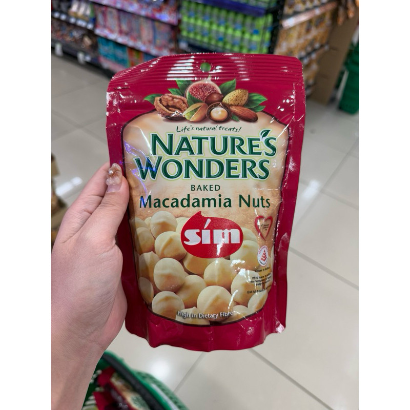 

Nature's Wonders Baked Nuts Macademia 220g
