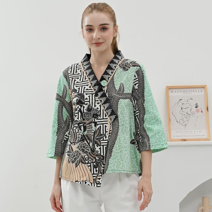 Blouse Batik Wanita Model Kimono - Atasan Batik Lengan 3/4 Motif Elegan & Nyaman