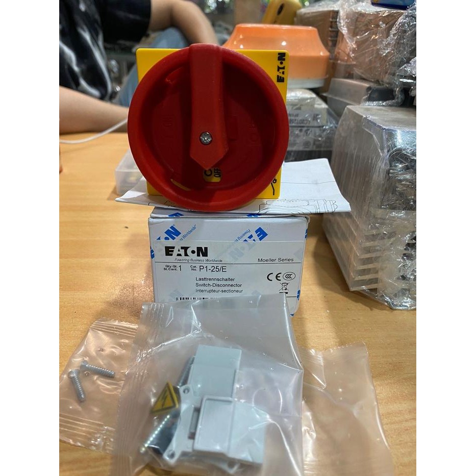 SWITCH DISCONNECTOR EATON MOELLER P1-25/E