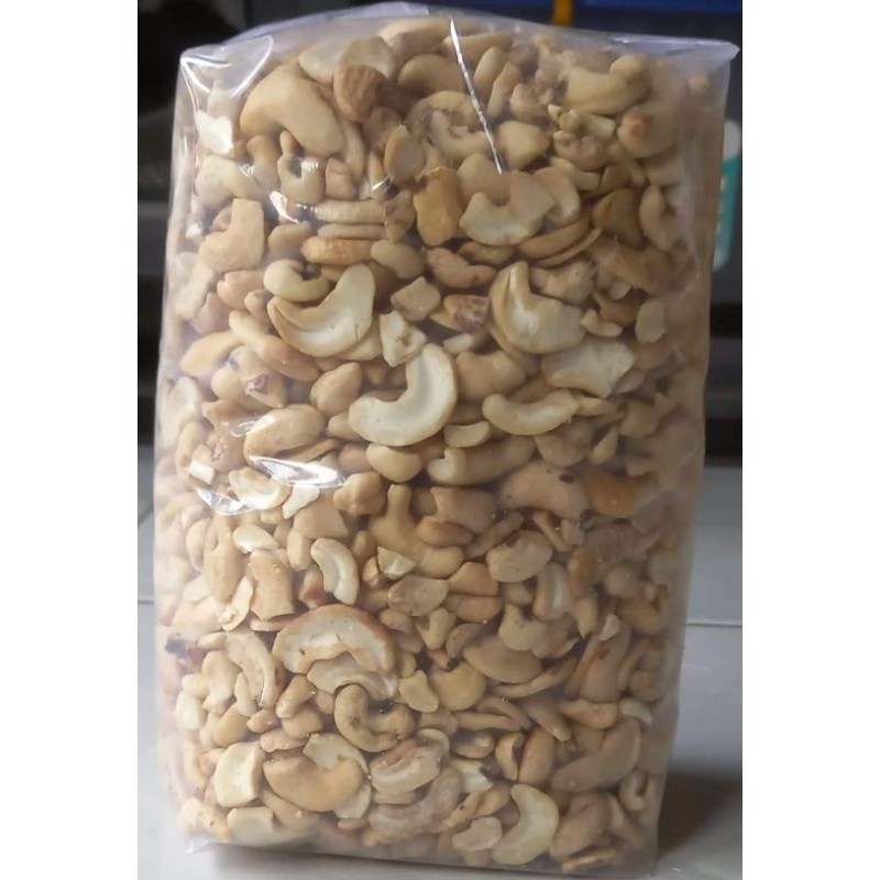 

Kacang mede patahan 1kg mentah