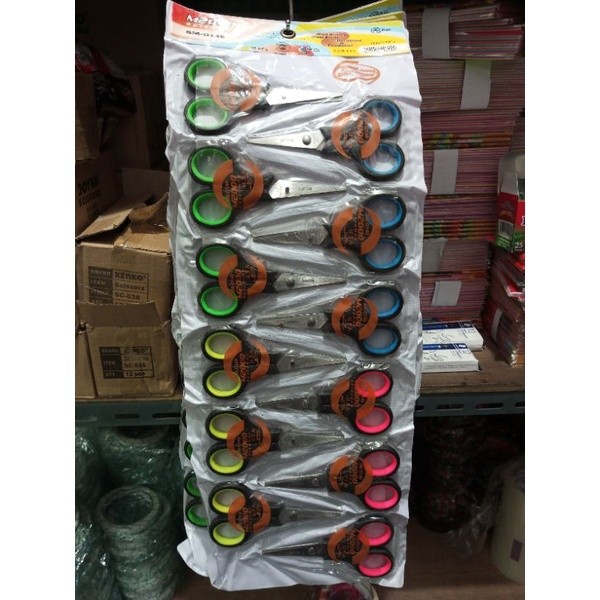 

Gunting Kecil Renceng Emigo/Emidio 845 ( 1lbr/12pcs )