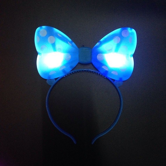 

2021 Hot Sale Real Funny Anti Stress Gags & Practical Jokes Luminous Bowknot Card Hairpin Band Concert Novelty Gag Kids Toys