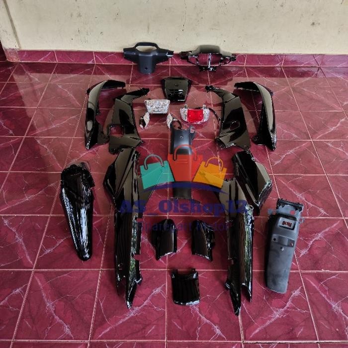 FULL BODY HALUS KASAR DAN 1 SET LAMPU SUPRA X LAMA HITAM