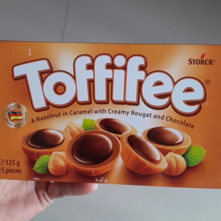 

Toffifee Hazelnut Caramel Chocolate Coklat Import 125gr