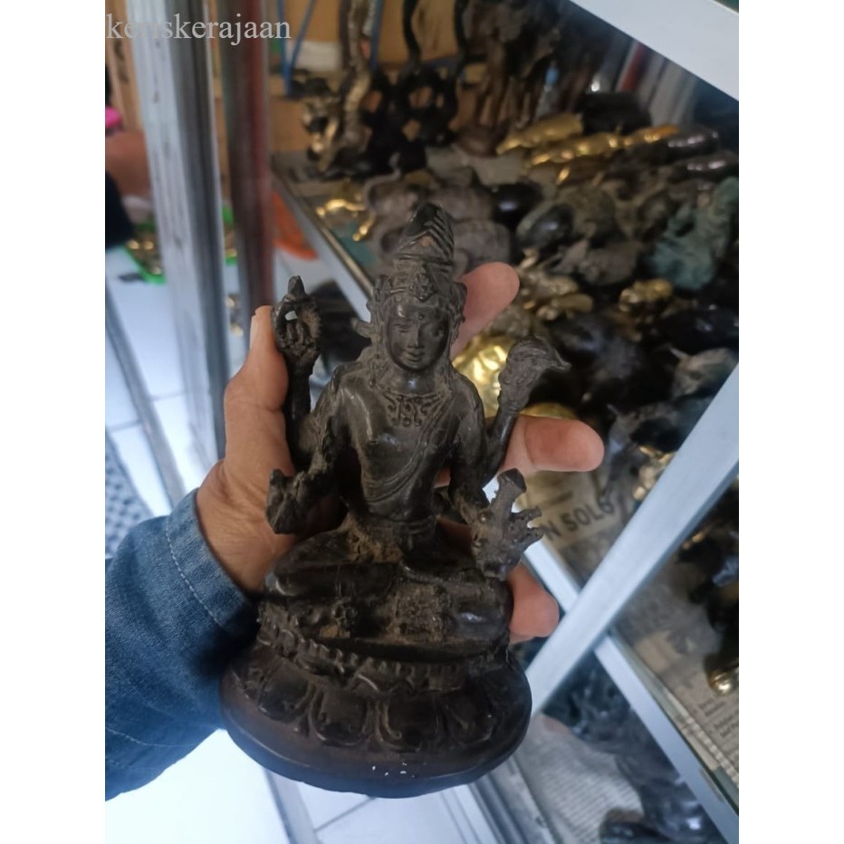 

patung dewa Wisnu bersila hitam dari perunggu bk Keris sengkelat majapahit mataram kartosuro kartasura Surakarta Yogyakarta nagasasra sabuk inten keris kriss nogososro BalineseJawa Javanese Jawi Kun antik