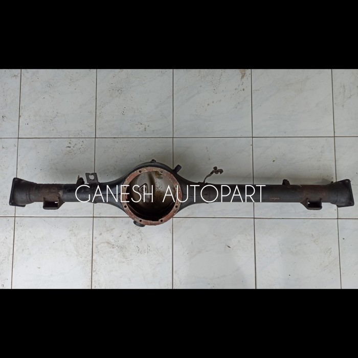 Serumbung Selongsong Gardan Bonggol Kecil Roda Belakang Suzuki Jimny Katana