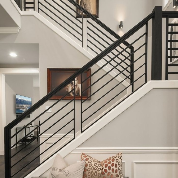 Railing Tangga minimalist galvanis / Pegangan tangga besi / reling /pengaman tangga