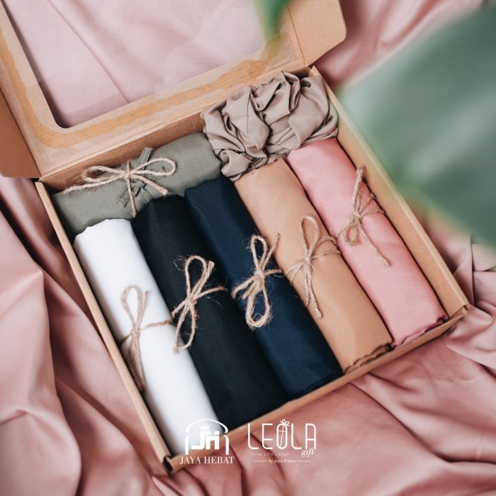 

PROMO!! - HAMPERS / BIRTHDAY GIFT / HAMPERS ULTAH / HAMPERS HIJAB / KADO PACAR - XS